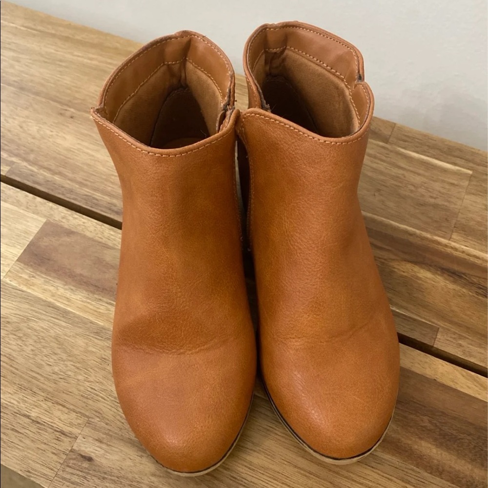 SOLDCat & Jack girls booties 12